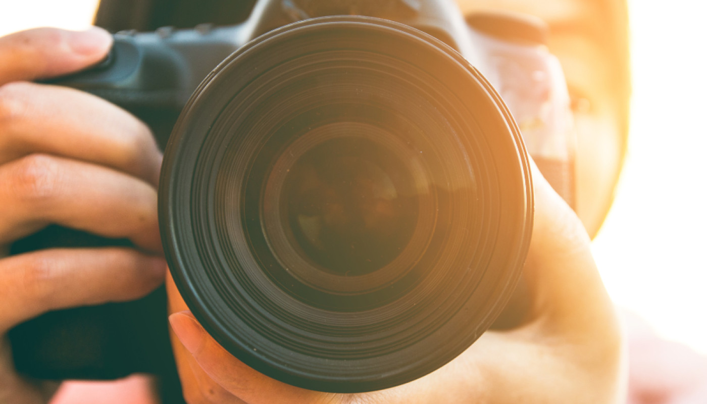 Du studio au reportage photo, ce photographe assure des prestations complètes à Grenoble !